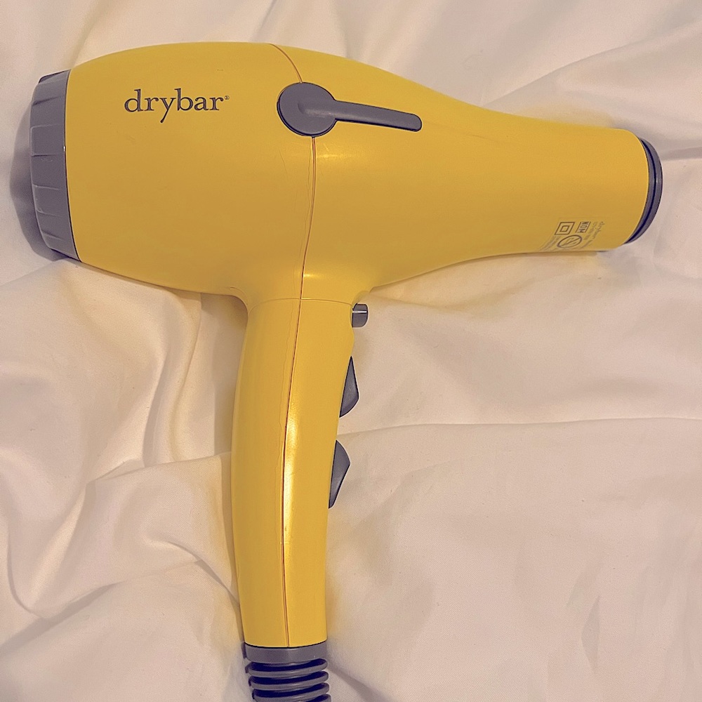 Drybar’s Buttercup Blow-dryer (no attachments)